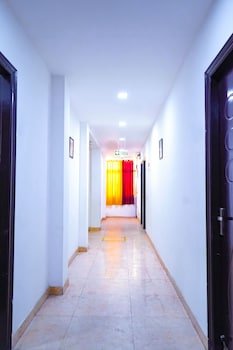 Roomshala Hotel Ashoka Palace