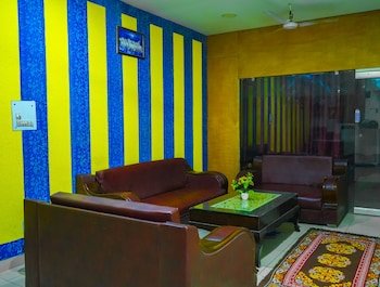 Roomshala Hotel Ashoka Palace