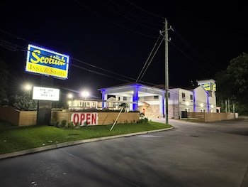 Scottish Inn & Suites IAH Airport