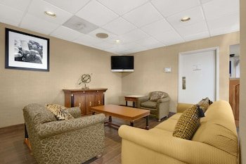 Super 8 by Wyndham Oxford