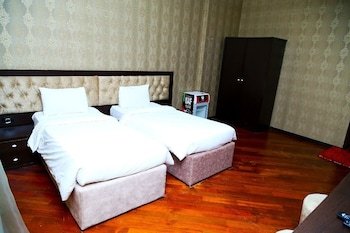 Golden Shine Hotel
