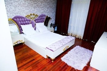 Golden Shine Hotel