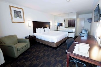 Knights Inn South Amboy/Garden State Parkway South, Exit 125
