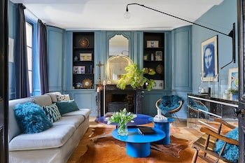 Chez Laurence du Tilly