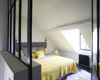 Chez Laurence du Tilly