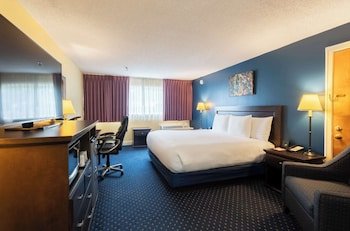Fireside Inn & Suites
