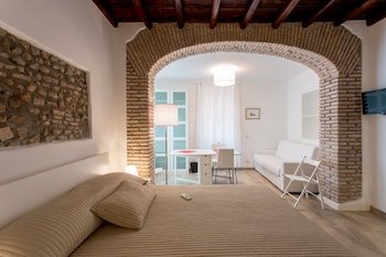Domenichino Luxury Home