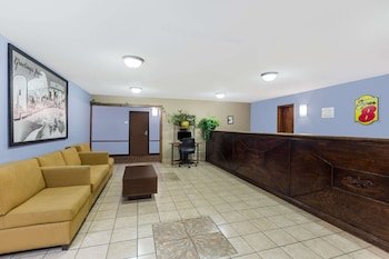 Super 8 by Wyndham Jonesboro