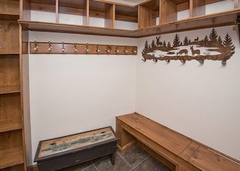 Bear Paw Lodge