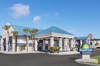 Days Inn by Wyndham Kingsland GA