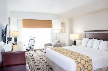 Baymont by Wyndham Delavan Near Lake Geneva
