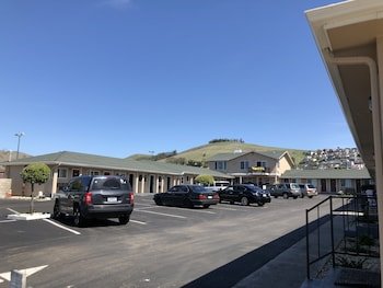 Holland Inn & Suites Morro Bay