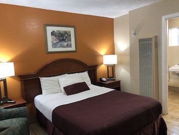 Holland Inn & Suites Morro Bay