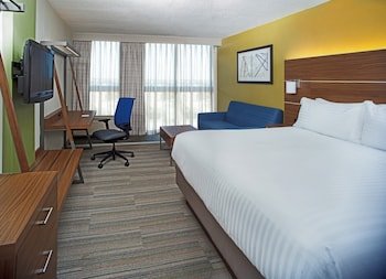 Holiday Inn Express Nags Head Oceanfront