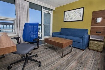 Holiday Inn Express Nags Head Oceanfront