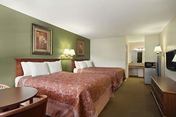Super 8 by Wyndham Mifflinville Near Bloomsburg