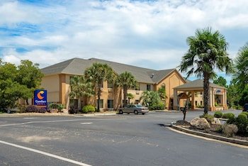 Comfort Suites