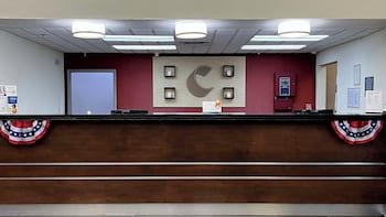 Comfort Suites