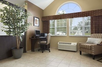 Microtel Inn & Suites by Wyndham Carrollton
