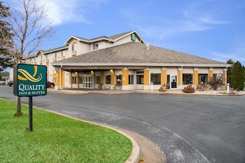 Quality Inn & Suites Menomonie 