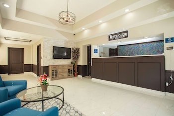 Travelodge by Wyndham Macon West