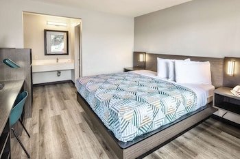 Motel 6 Carlsbad East
