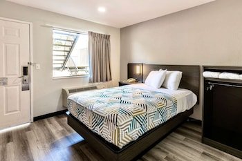 Motel 6 Carlsbad East