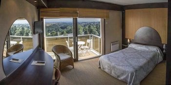 Hôtel authentic by balladins Rodez / Le Ségala