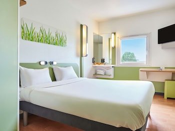 ibis budget Santeny