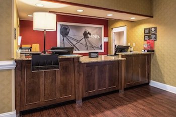 Hampton Inn & Suites Charlotte Arrowood