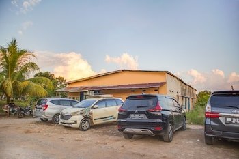 Penginapan Pondok Ratu 354 by OYO