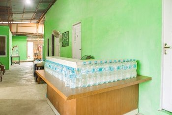 Penginapan Pondok Ratu 354 by OYO