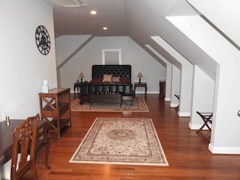 Magnolia Manor Bed and Breakfast Inn
