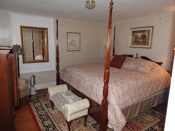 Magnolia Manor Bed and Breakfast Inn