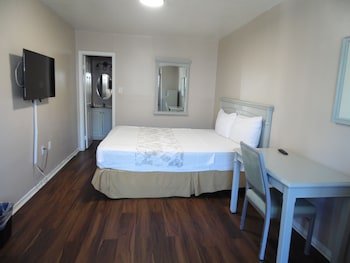 Elsinore Hot Springs Inn