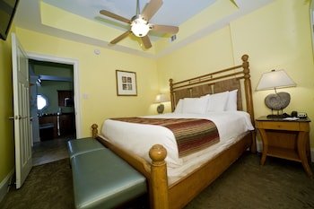 DeSoto Beach Garden Suites