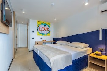 Ad Turres Holiday Resort