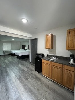 High Falls Hide A Way Lodging