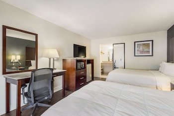 SureStay Hotel by Best Western Sarasota Lido Beach