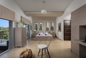 Queen Hill Luxury Villa