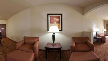 Comfort Inn & Suites Denison - Lake Texoma