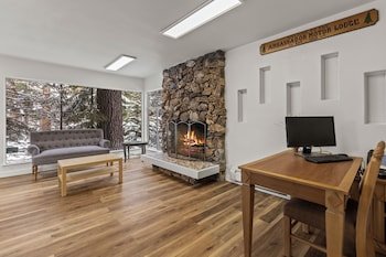 Lake Tahoe Ambassador Lodge