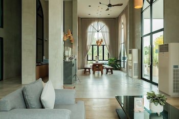 Le Lert Hotel
