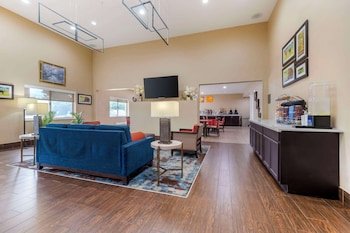Comfort Suites
