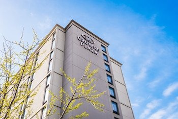 Crowne Plaza Newark Airport