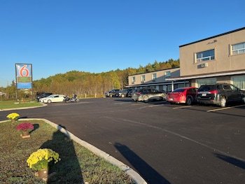 Motel 6 Sudbury ON