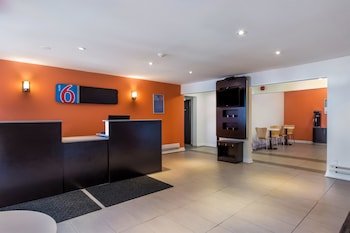 Motel 6 Sudbury ON