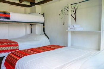 Hostal Colibrí Aeropuerto Hostel