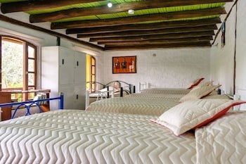 Hostal Colibrí Aeropuerto Hostel