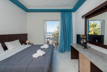 Callinica Hotel & Apartments